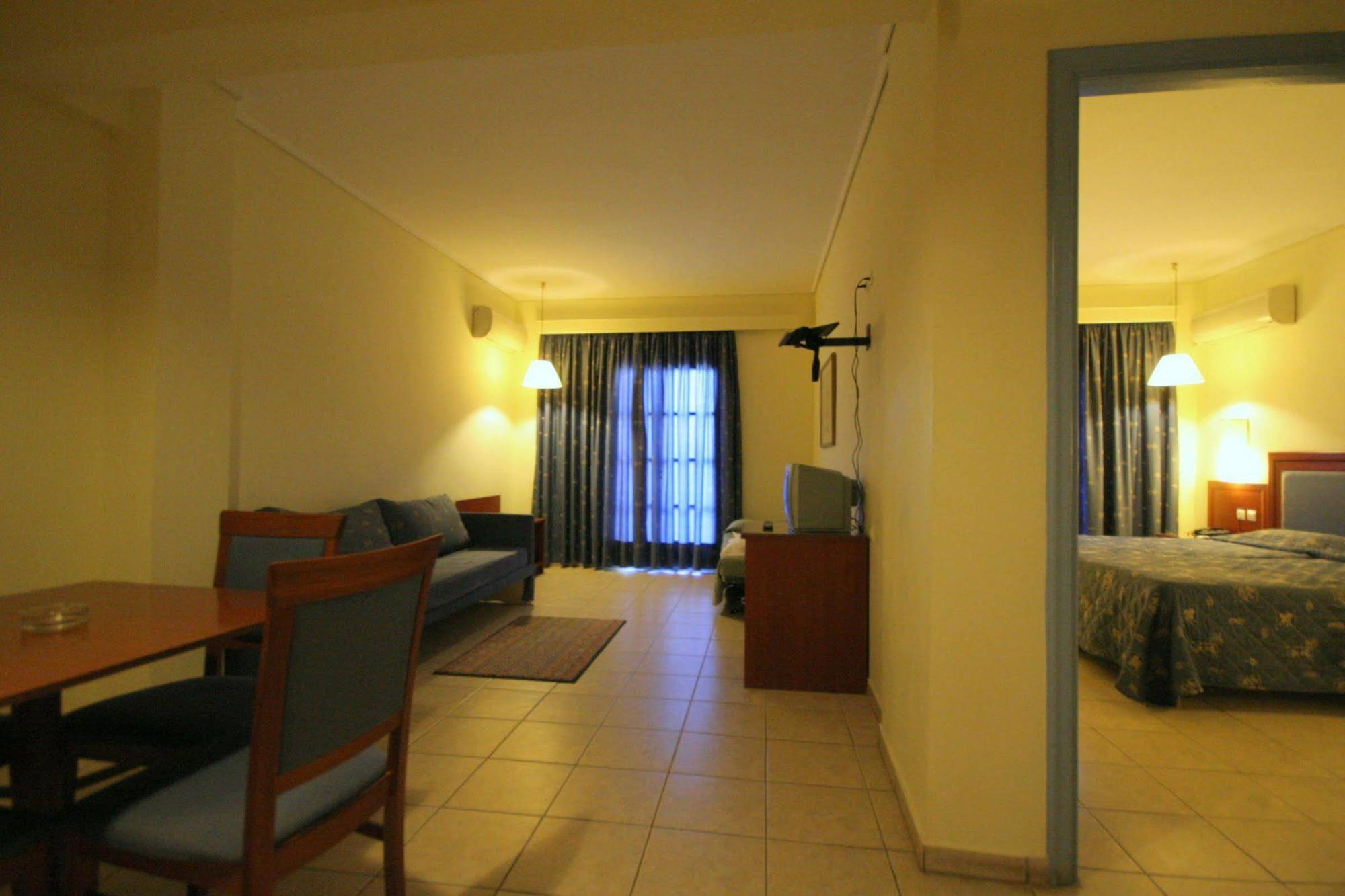Theodorou Beach Hotel Apartments 살리디 외부 사진