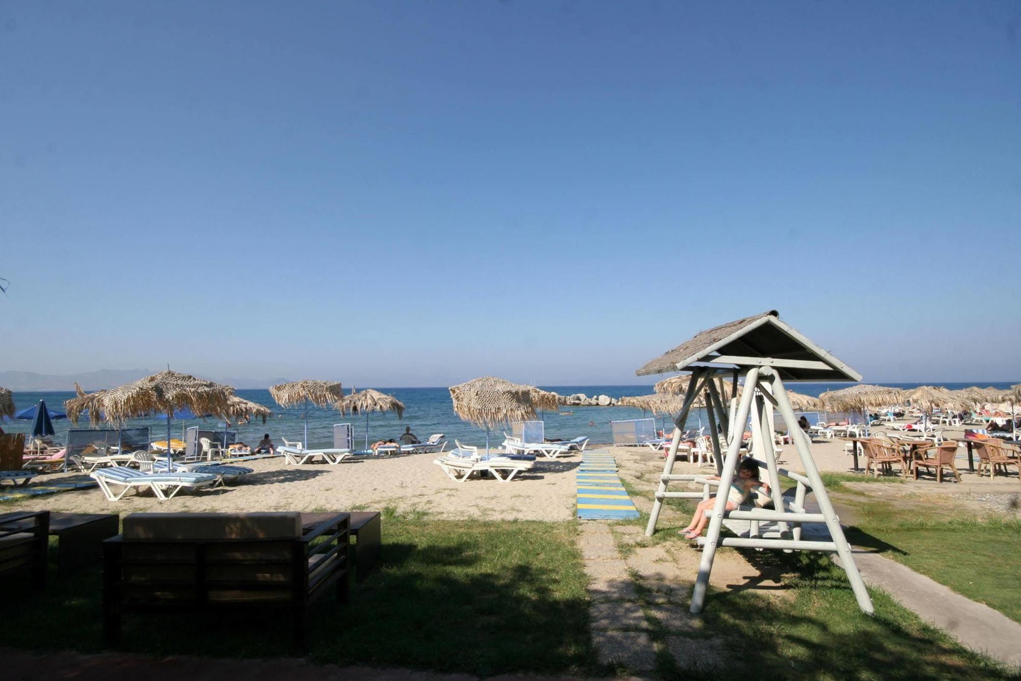 Theodorou Beach Hotel Apartments 살리디 외부 사진